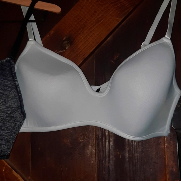 🌟3/50 (Bundle) Sport's Style Bra (No Wire)Bundle Set - Picture 3 of 13